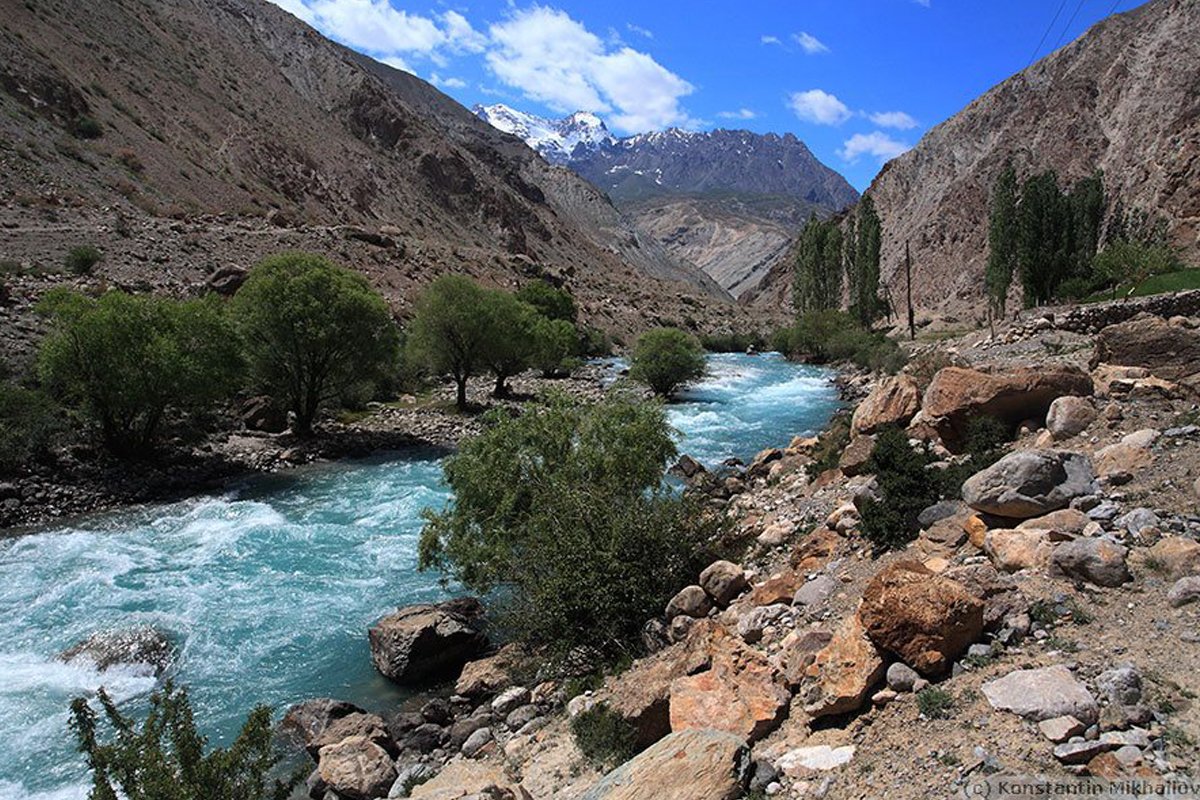 Оби даре. Варзоб (река). Река Варзоб в Таджикистане. Река Ванч Таджикистан. Памир Ванч.
